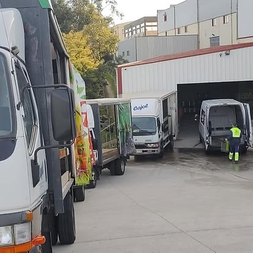 Armazém e cais de carga